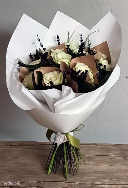 Beyaz Gül Buketi 11 Adet–